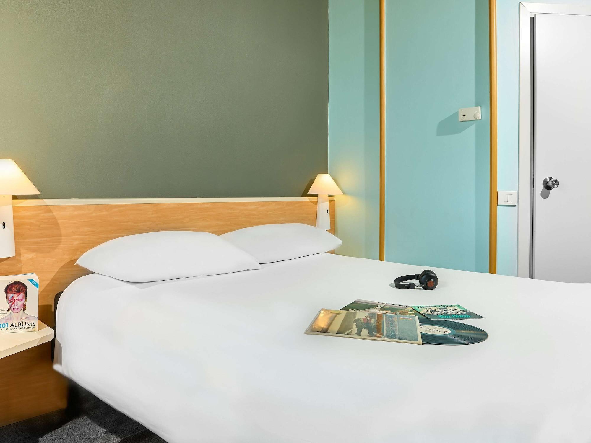 קמפי ביסנציו Hotel Ibis Firenze Prato Est מראה חיצוני תמונה