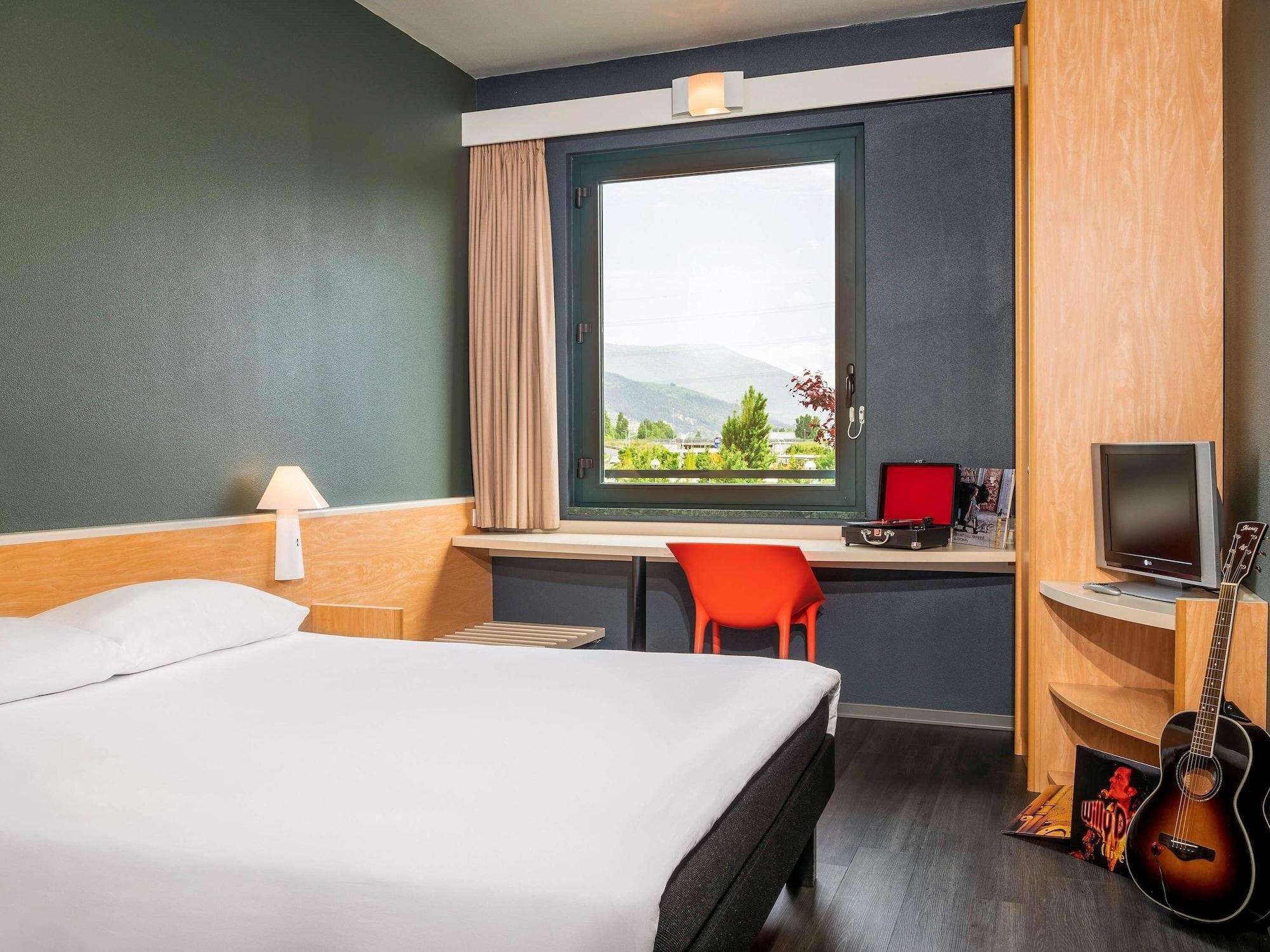 קמפי ביסנציו Hotel Ibis Firenze Prato Est מראה חיצוני תמונה