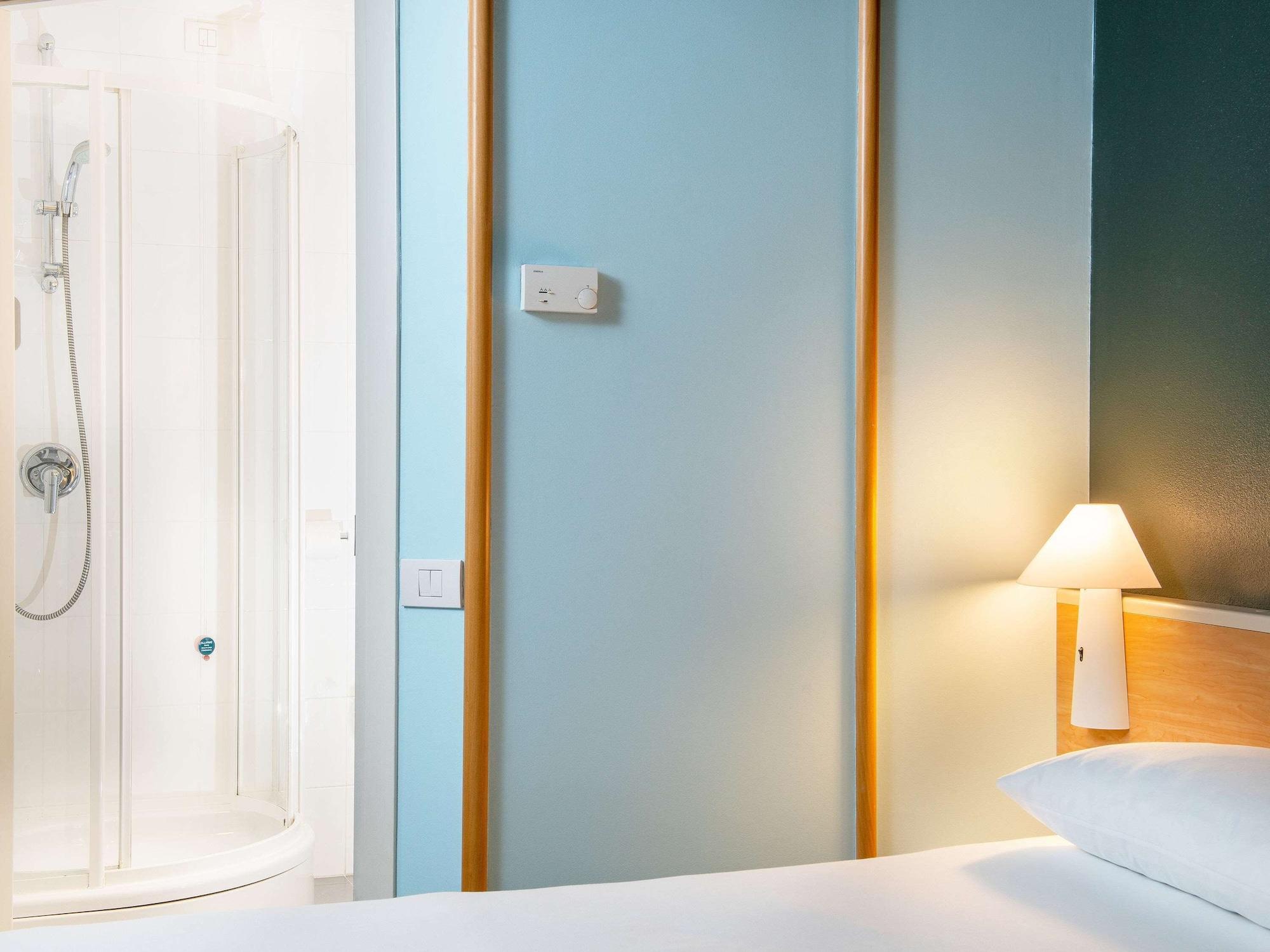 קמפי ביסנציו Hotel Ibis Firenze Prato Est מראה חיצוני תמונה