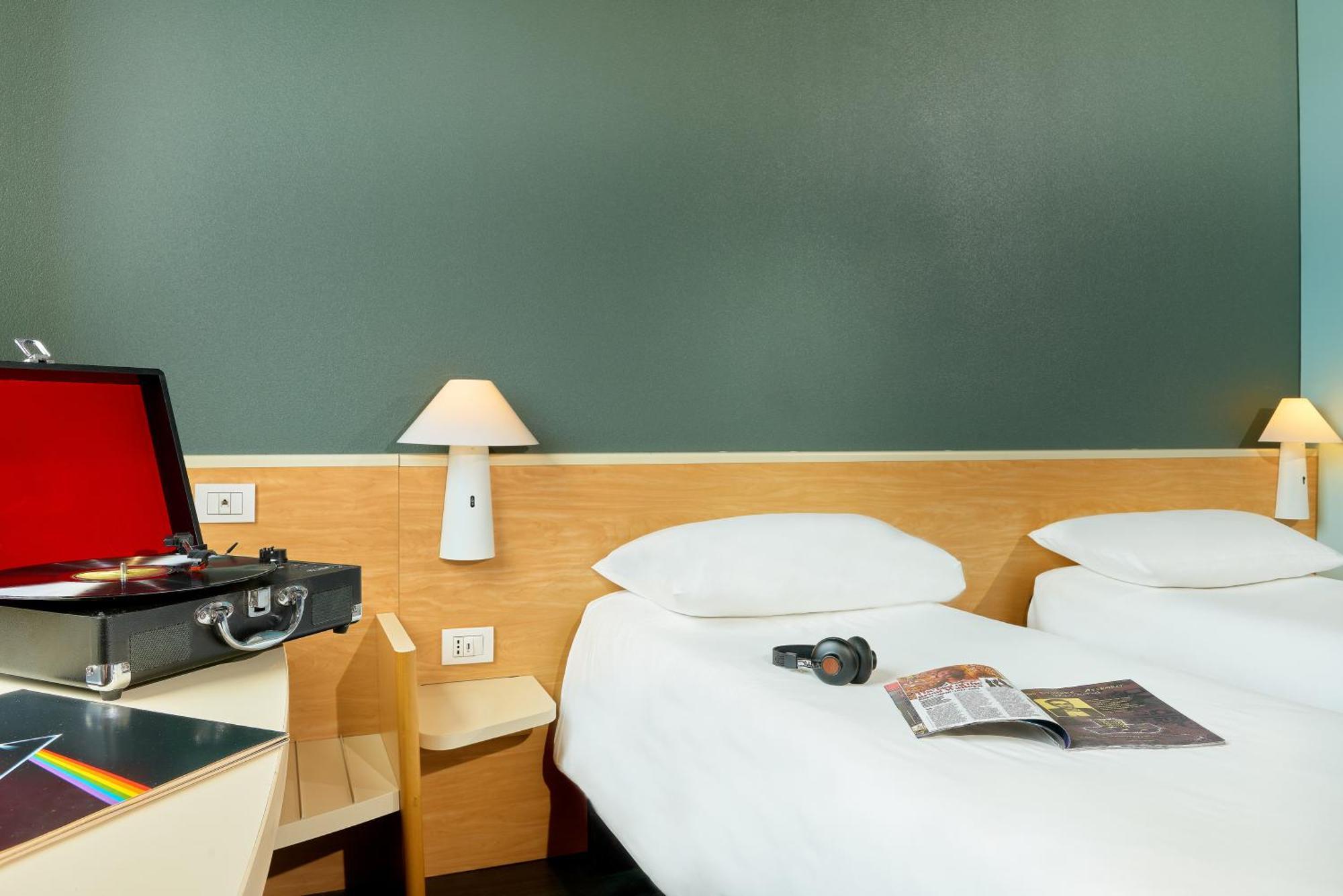 קמפי ביסנציו Hotel Ibis Firenze Prato Est מראה חיצוני תמונה