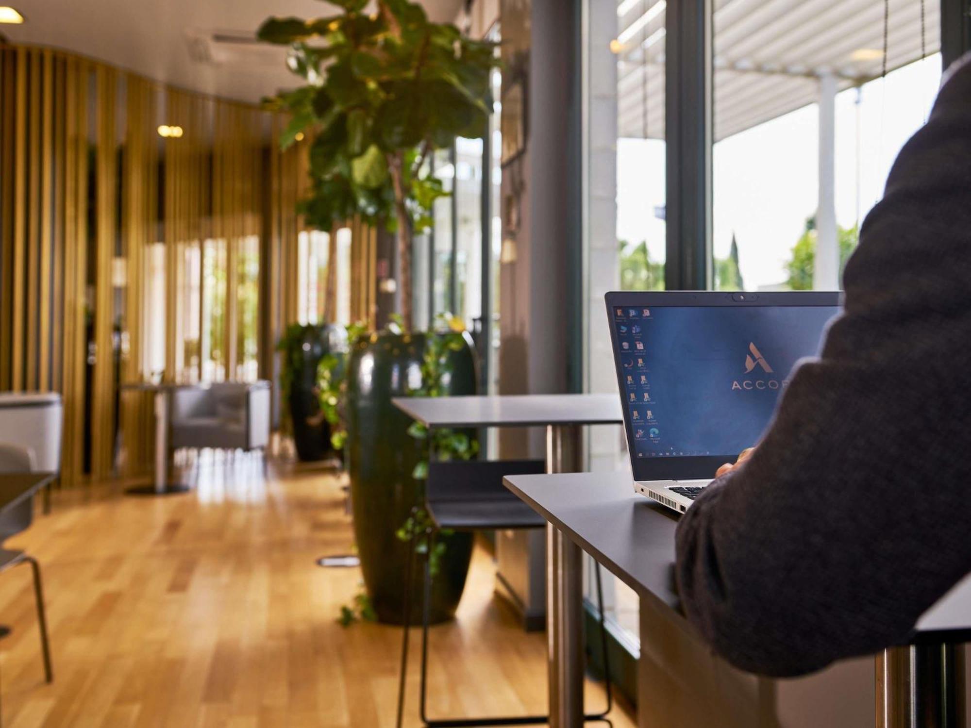 קמפי ביסנציו Hotel Ibis Firenze Prato Est מראה חיצוני תמונה